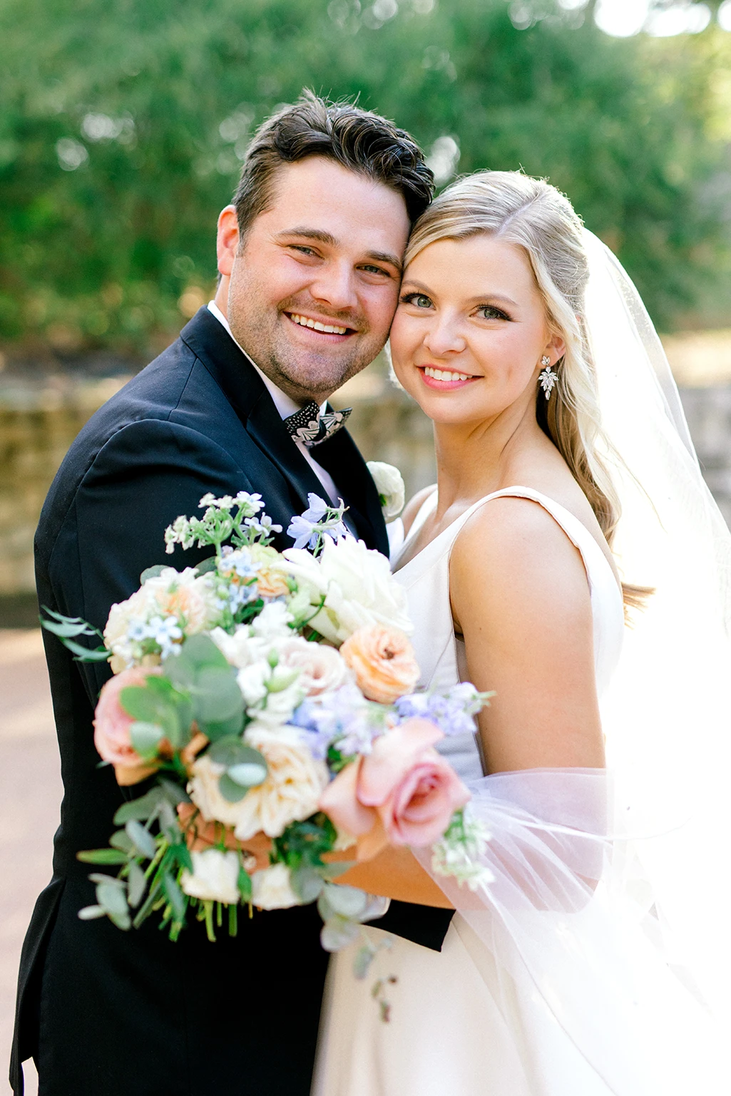 Meredith & Cameron Gunter Central Texas Wedding Magazine Bliss